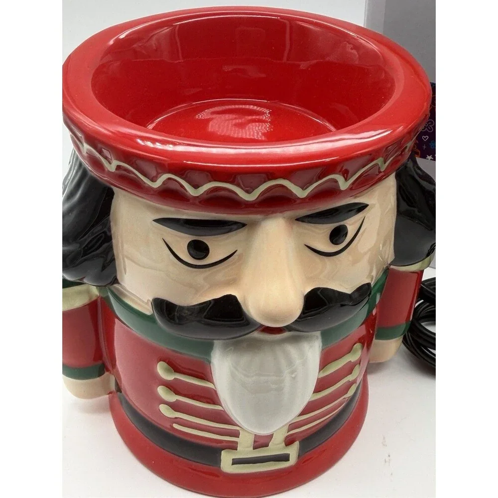 Scentsy Nutcracker King Electric Oil/Wax Warmer Ceramic Christmas Glossy